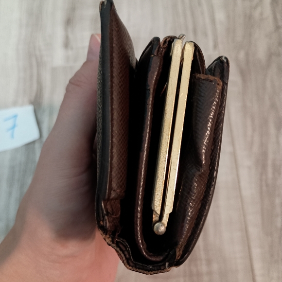 Louis Vuitton Damier Kiss-lock Wallet - Picture 7 of 13